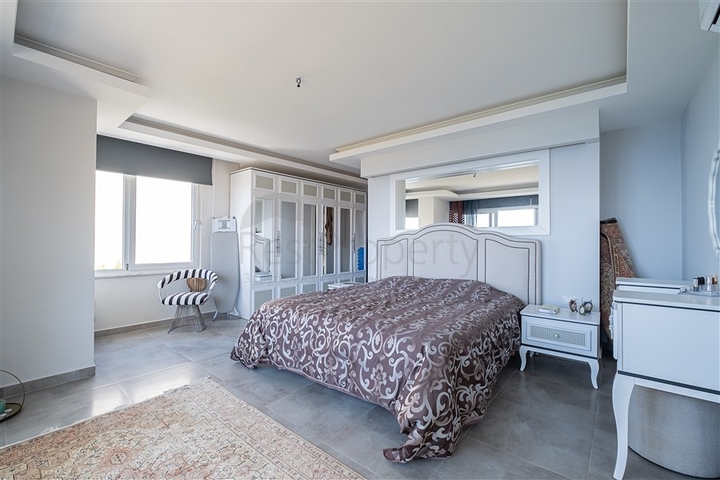 3+1 villa with panoramic view in Kargicak area