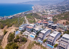 3+1 villa with panoramic view in Kargicak area