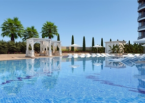 1+1 apartment from a well-known developer 200 m from the sea in the Tosmur area