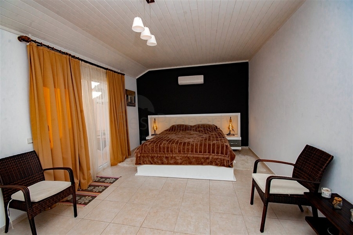 4+1 penthouse in Oba district