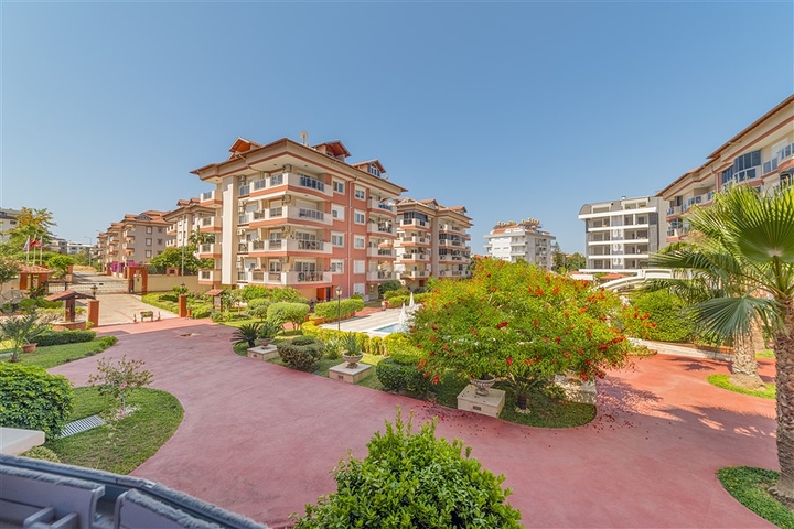 4+1 penthouse in Oba district