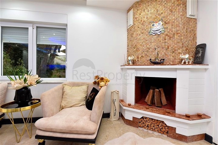 Furnished villa with panoramic views in the very center of Alanya