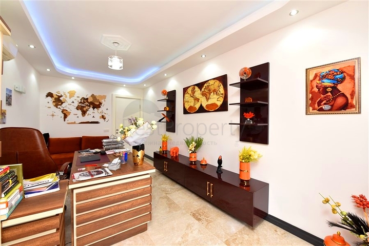 Furnished villa with panoramic views in the very center of Alanya