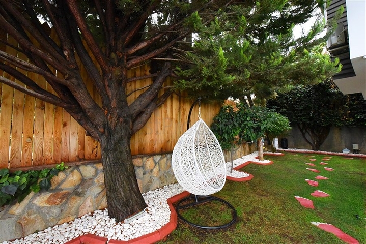 Furnished villa with panoramic views in the very center of Alanya