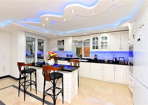 Furnished villa with panoramic views in the very center of Alanya