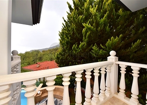 Furnished villa with panoramic views in the very center of Alanya