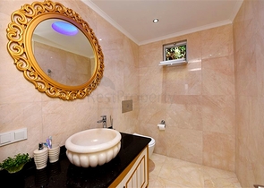 Furnished villa with panoramic views in the very center of Alanya