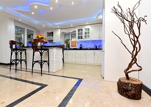 Furnished villa with panoramic views in the very center of Alanya