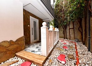 Furnished villa with panoramic views in the very center of Alanya