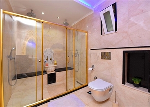 Furnished villa with panoramic views in the very center of Alanya