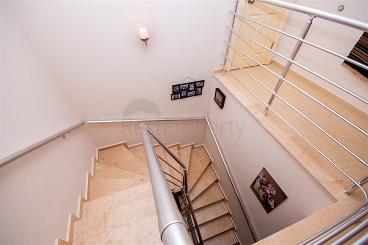 Furnished 4+1 penthouse in Oba area