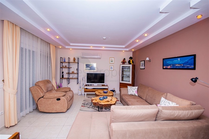 Furnished 4+1 penthouse in Oba area