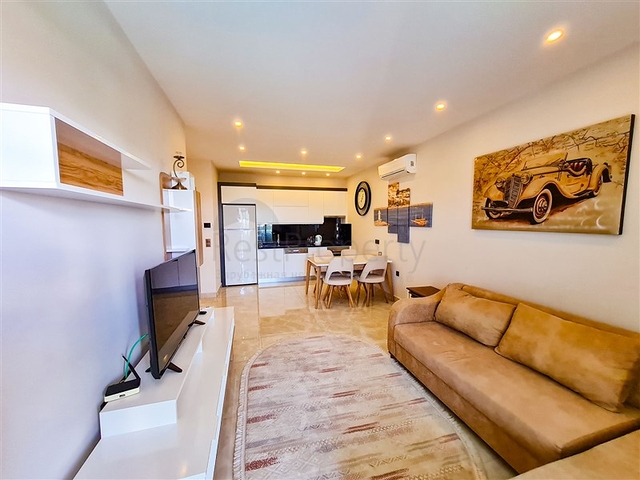 1+1 apartment on the first line in Mahmutlar district 