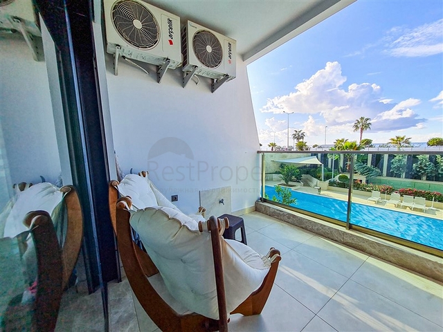 1+1 apartment on the first line in Mahmutlar district 