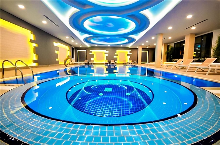 1+1 apartment on the first line in Mahmutlar district 