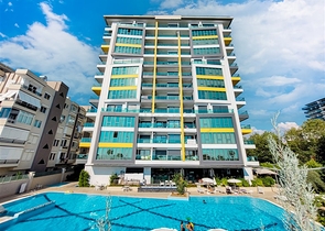 1+1 apartment on the first line in Mahmutlar district 