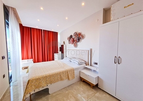 1+1 apartment on the first line in Mahmutlar district 