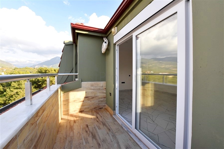 Three-bedroom penthouse in the Oba area