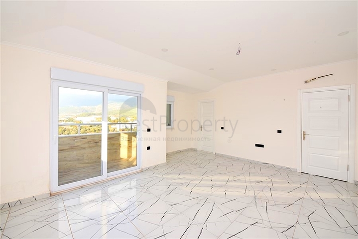 Three-bedroom penthouse in the Oba area