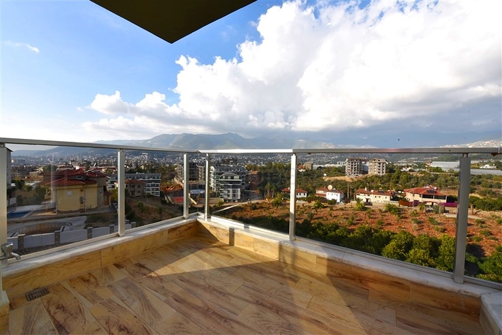 Three-bedroom penthouse in the Oba area