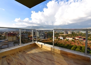 Three-bedroom penthouse in the Oba area