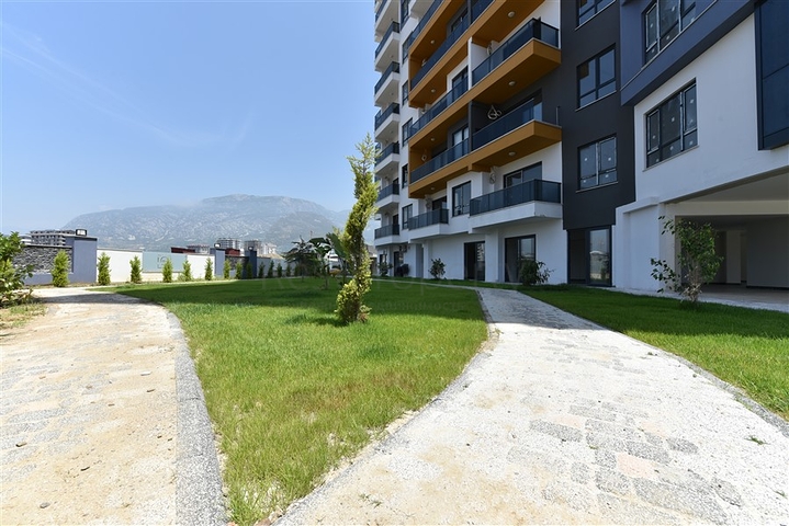 1+1 apartment in a modern complex on the Mediterranean coast  