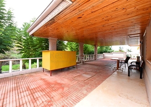 Luxury house with private pool and garden in Demirtas district