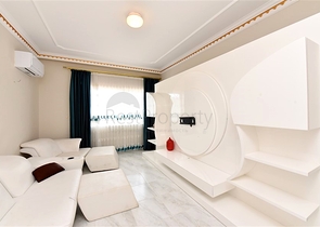 Luxury house with private pool and garden in Demirtas district