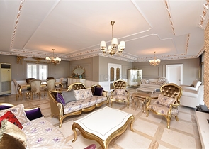 Luxury house with private pool and garden in Demirtas district