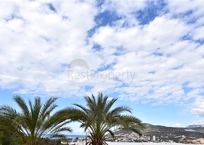 Luxury house with private pool and garden in Demirtas district