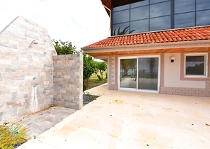 Luxury house with private pool and garden in Demirtas district