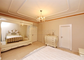 Luxury house with private pool and garden in Demirtas district