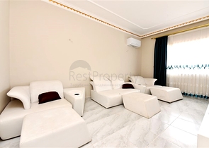 Luxury house with private pool and garden in Demirtas district