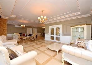 Luxury house with private pool and garden in Demirtas district