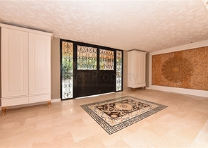 Luxury house with private pool and garden in Demirtas district