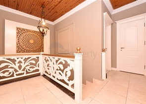 Luxury house with private pool and garden in Demirtas district