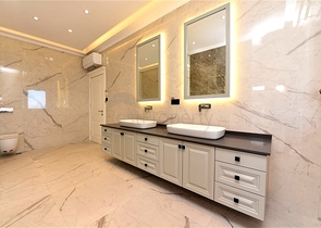 Luxury house with private pool and garden in Demirtas district