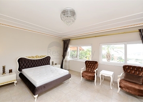 Luxury house with private pool and garden in Demirtas district