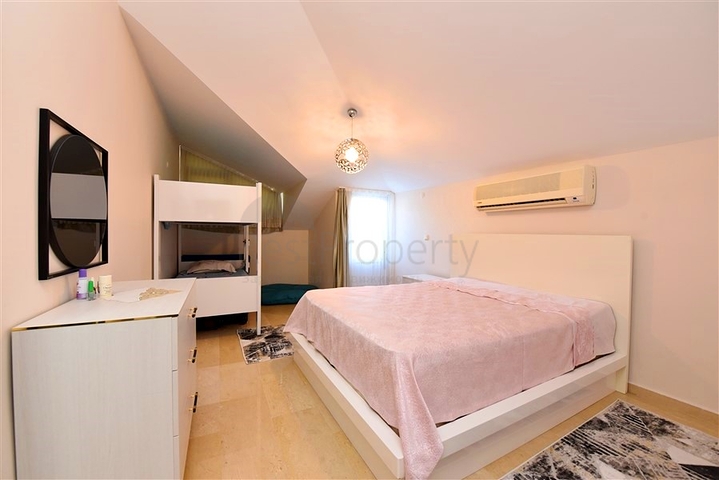 Spacious 4+1 penthouse in the Oba area