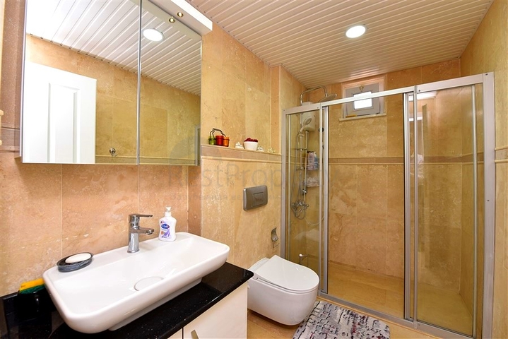 Spacious 4+1 penthouse in the Oba area