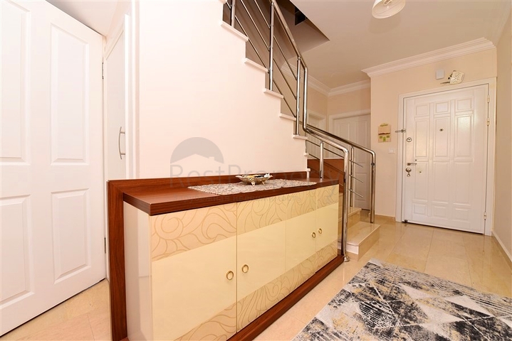 Spacious 4+1 penthouse in the Oba area