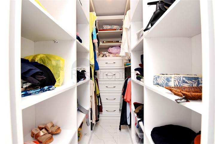 Spacious apartment in the area of Cleopatra beach