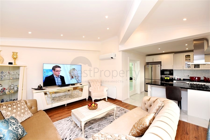 Spacious apartment in the area of Cleopatra beach