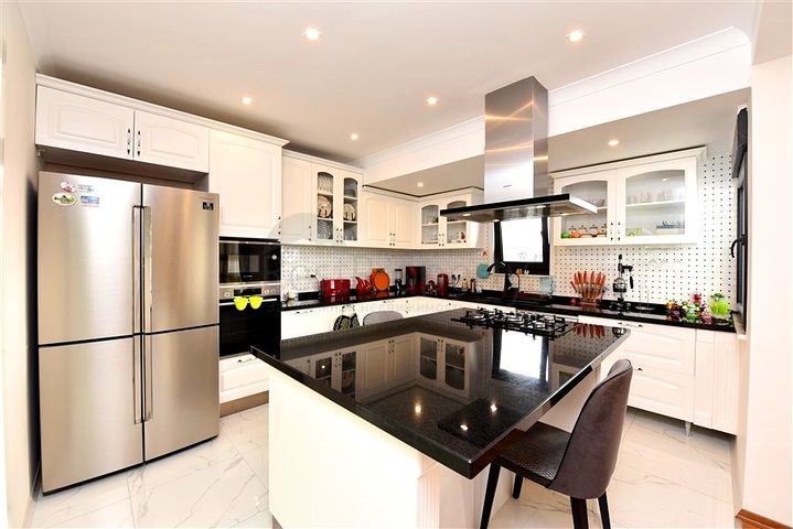 Spacious apartment in the area of Cleopatra beach