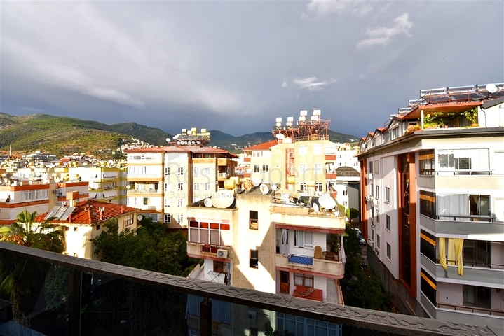 Spacious apartment in the area of Cleopatra beach