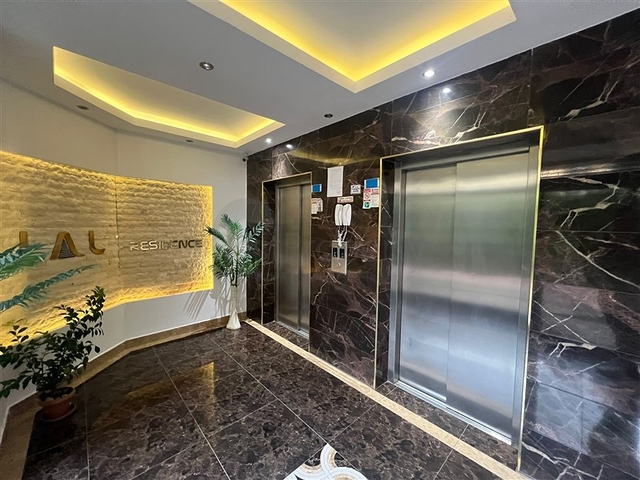 Two-bedroom apartment 450 m from the sea 