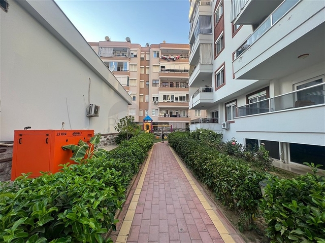 Two-bedroom apartment 450 m from the sea 