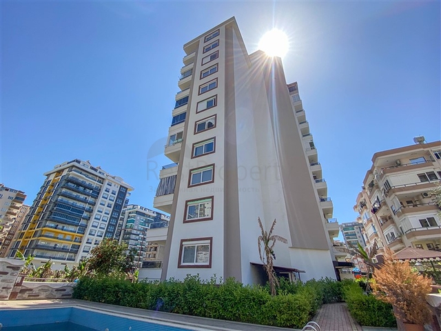 Two-bedroom apartment 450 m from the sea 