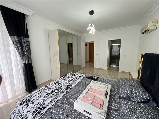 Two-bedroom apartment 450 m from the sea 