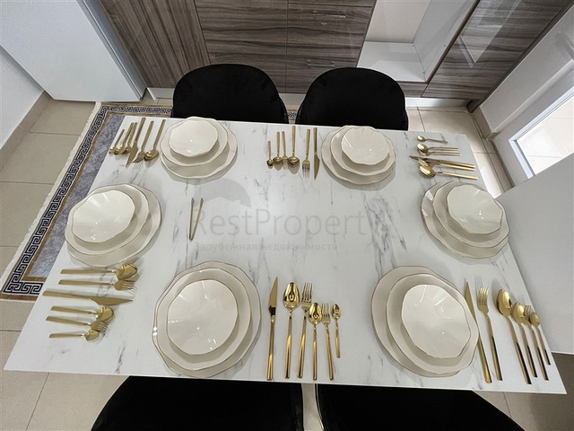 Two-bedroom apartment 450 m from the sea 